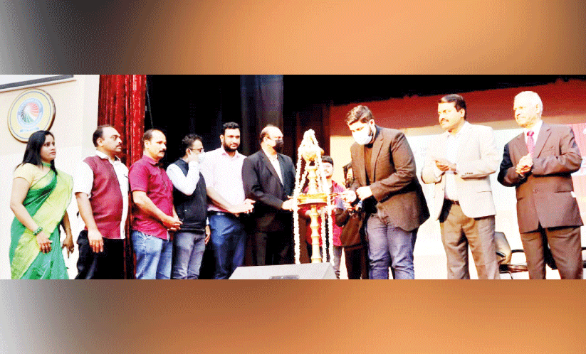 ദേ​വ്ജി ബി.​കെ.​എ​സ് ബാ​ല​ക​ലോ​ത്സ​വ​ത്തി​ന് തി​രി​തെ​ളി​ഞ്ഞു