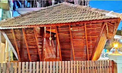 ഓർമകളുടെ നമസ്കാരപ്പായ വിരിച്ച് മൂഴിക്കലിൽ പുതിയ സ്രാമ്പ്യ