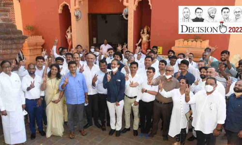 ദൈവത്തിനാണെ കൂറുമാറില്ല; ആരാധനാലയങ്ങളിലെത്തി സത്യപ്രതിജ്ഞ ചെയ്ത്​ ഗോവയിലെ കോൺഗ്രസ്​ സ്ഥാനാർഥികൾ