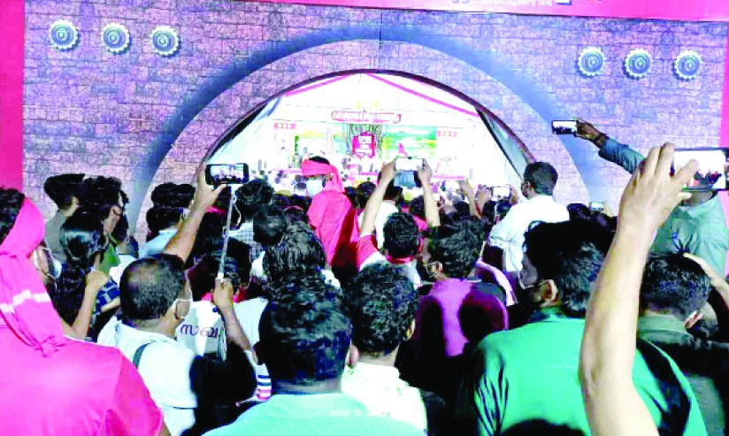 സമ്മേളനം നിർത്താനുള്ള തീരുമാനം വന്നു; നിമിഷങ്ങൾക്കകം നഗരിയിലേക്ക്​ ഒഴുകി അണികൾ