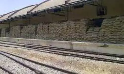 എഫ്​.സി.ഐ: പ്രതിസന്ധിക്ക്​ പരിഹാരമായില്ല