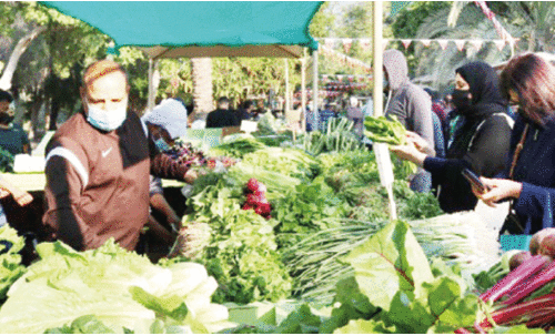 കാര്‍ഷികച്ചന്തയില്‍ സ​ന്ദ​ർ​ശ​ക​ത്തി​ര​ക്ക്