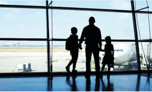 ടിക്കറ്റ് നിരക്ക് കുറഞ്ഞിട്ടും കേരളത്തിലേക്ക് യാത്രക്കാരില്ല ടിക്കറ്റ് നിരക്ക് കുറഞ്ഞിട്ടും കേരളത്തിലേക്ക് യാത്രക്കാരില്ല