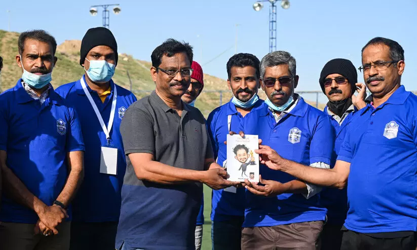 അരുൺ പുനലൂരിന്റെ പുസ്തകം പ്രകാശനം ചെയ്തു അരുൺ പുനലൂരിന്റെ പുസ്തകം പ്രകാശനം ചെയ്തു