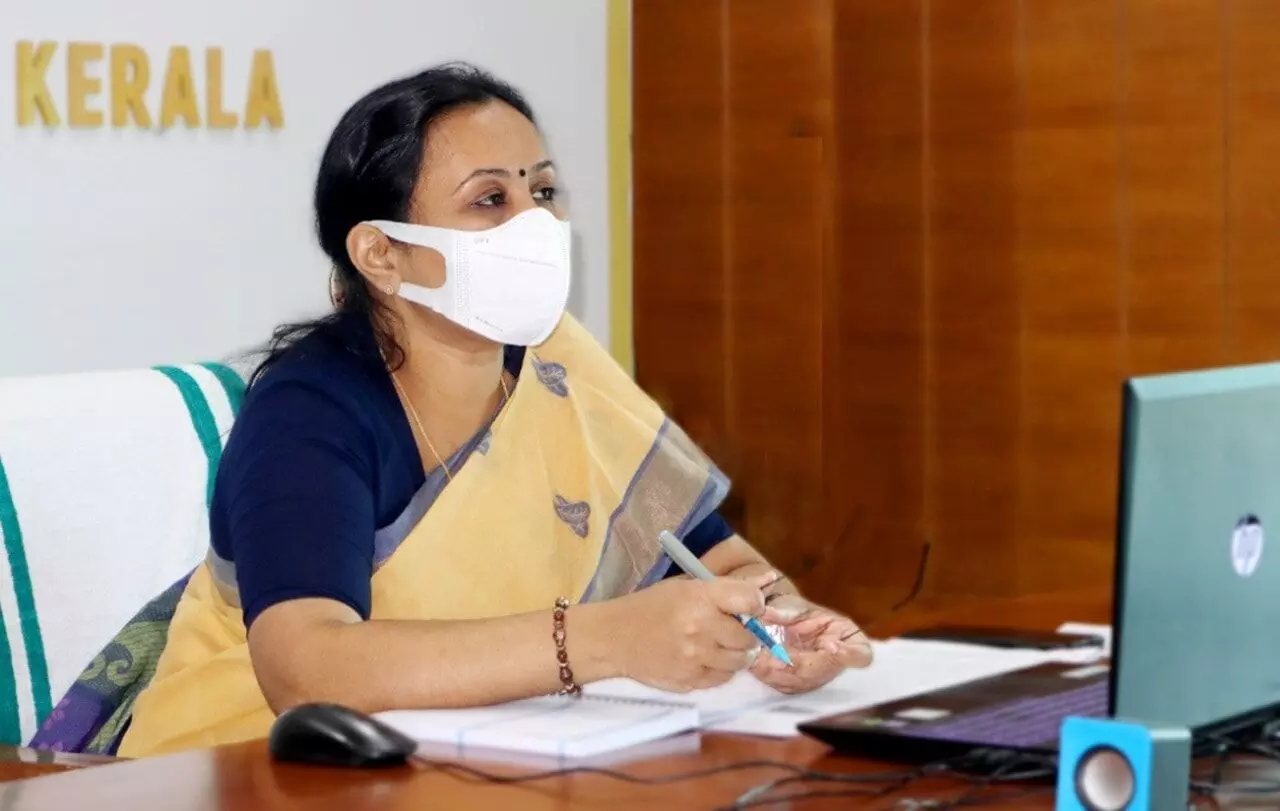 സംസ്ഥാനത്ത് കോവിഡ് വ്യാപനത്തോത് കുറയുന്നു -മന്ത്രി വീണാ ജോർജ് സംസ്ഥാനത്ത് കോവിഡ് വ്യാപനത്തോത് കുറയുന്നു -മന്ത്രി വീണാ ജോർജ്