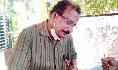 വിജയൻ മാഷിനൊപ്പം ഈ പേന കൂട്ടുകൂടിയിട്ട് 30 വർഷം