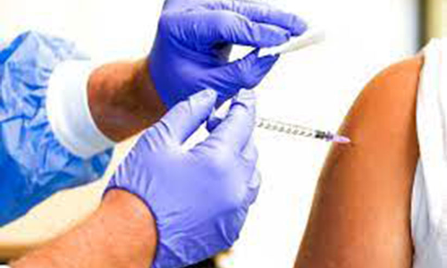 ലക്ഷണമില്ലെങ്കിൽ വാക്​സിനെടുത്തവർക്ക്​ പരിശോധന വേണ്ട -ആരോഗ്യ മന്ത്രാലയം