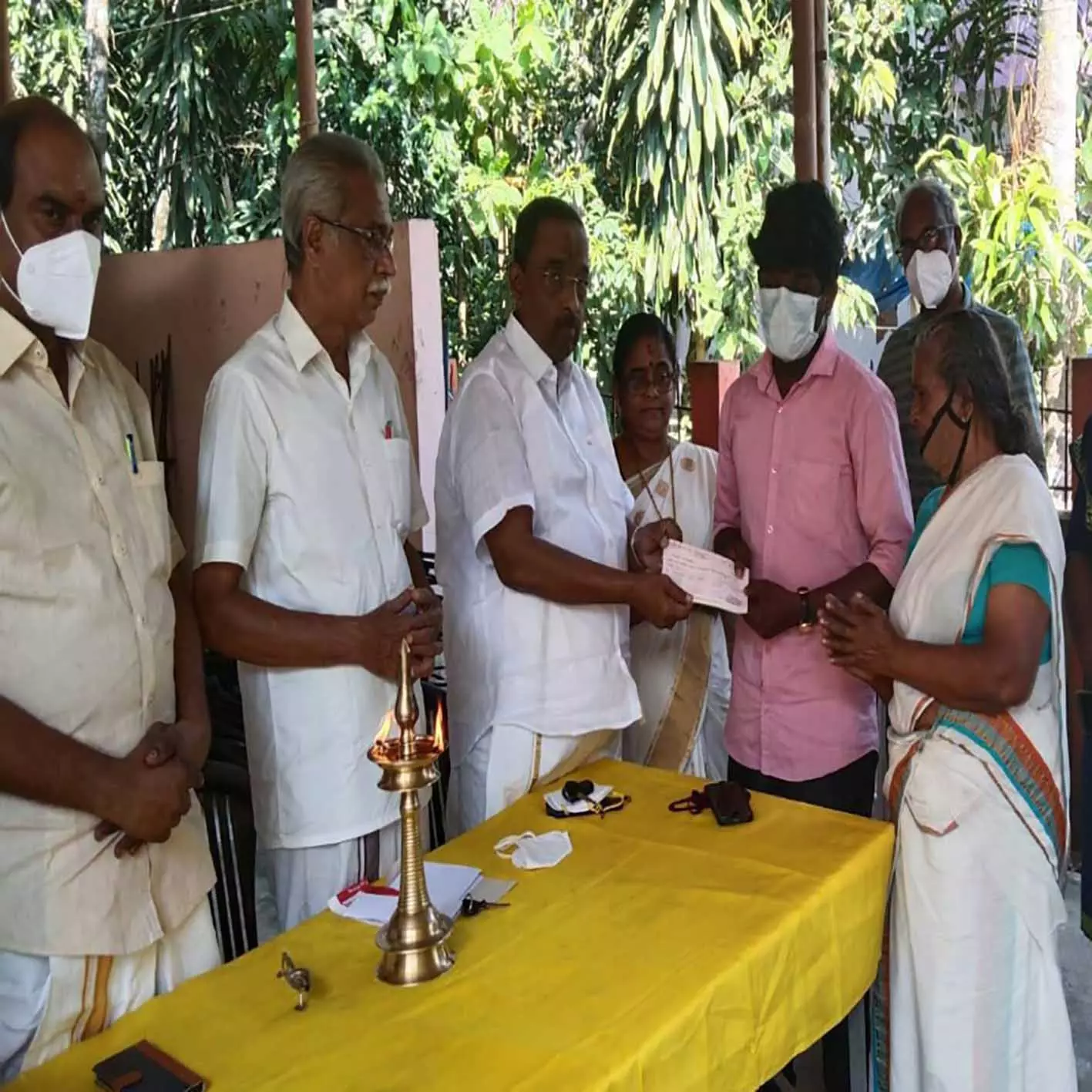 ചികിത്സ സഹായം കൈമാറി ചികിത്സ സഹായം കൈമാറി