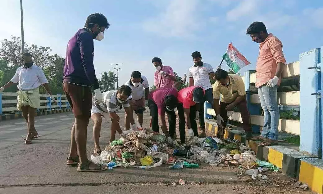 Youth congress cleaning