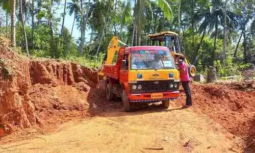 ബൈപാസ് നിർമാണത്തിെൻറ മറവിൽ അനധികൃത മണ്ണെടുപ്പ് ബൈപാസ് നിർമാണത്തിെൻറ മറവിൽ അനധികൃത മണ്ണെടുപ്പ്