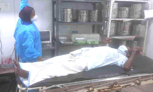 Police beat up father of remanded accused in Abkari case