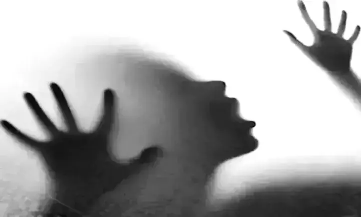 കേൾവി ശക്​തിയും സംസാരശേഷിയുമില്ലാത്ത പെൺകുട്ടിയെ കൂട്ടബലാത്സംഗത്തിനിരയാക്കി