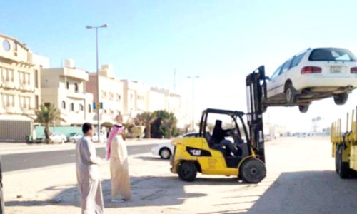 അ​ല​ക്ഷ്യ​മാ​യി നി​ർ​ത്തി​യ  215 വാ​ഹ​ന​ങ്ങ​ൾ നീ​ക്കി