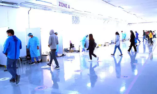 സുരക്ഷിതം, സുഗമം; വാക്സിനേഷൻ കേന്ദ്രം സജീവം