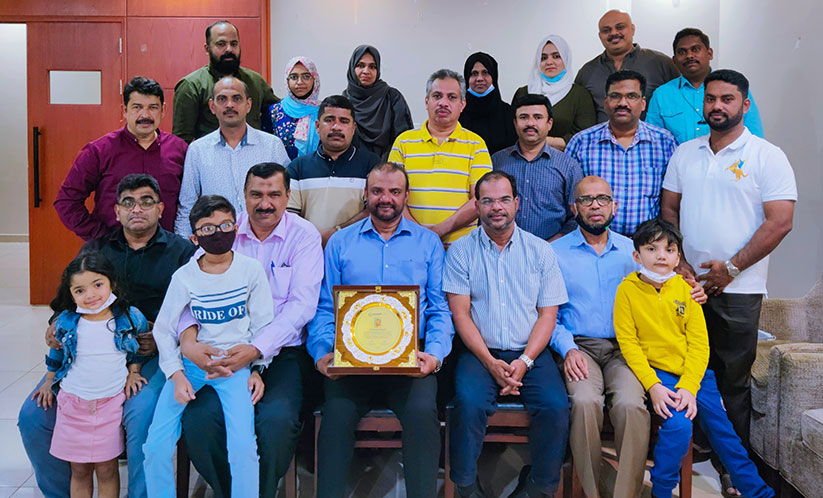 പി.വി. ഹസന് സിദ്ദീഖ് ബാബുവിന് യാത്രയയപ്പ് നൽകി പി.വി. ഹസന് സിദ്ദീഖ് ബാബുവിന് യാത്രയയപ്പ് നൽകി