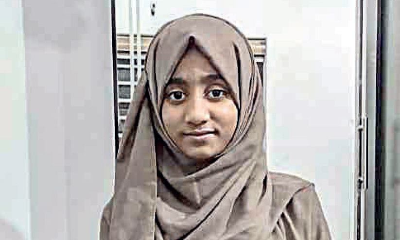 ഒരുവർഷം കൊണ്ട് ഖുർആൻ മനഃപാഠമാക്കി നഷ്വ ഒരുവർഷം കൊണ്ട് ഖുർആൻ മനഃപാഠമാക്കി നഷ്വ