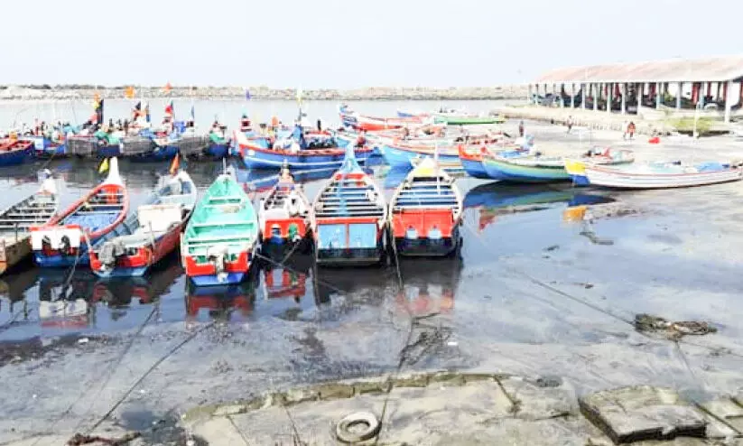 ബറക്ക പ്രക്കാടും പിന്നീട് പുറക്കാടുമായി ബറക്ക പ്രക്കാടും പിന്നീട് പുറക്കാടുമായി