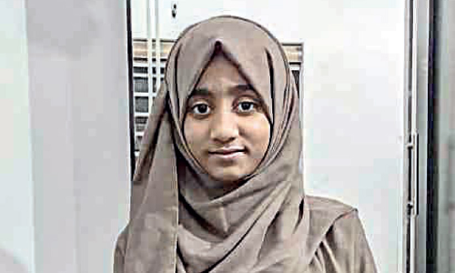 ഒരുവർഷം കൊണ്ട് ഖുർആൻ മനഃപാഠമാക്കി നഷ്​വ