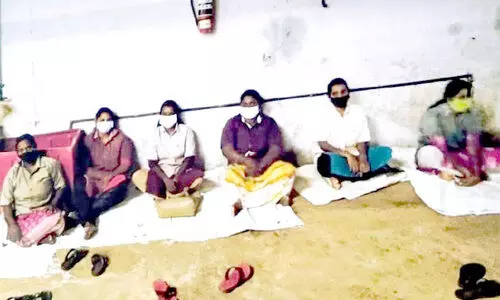 കോട്ടയം ടെക്​സ്​റ്റൈൽസിൽ സ്ത്രീ തൊഴിലാളികൾക്ക്​ മാനസികപീഡനമെന്ന്