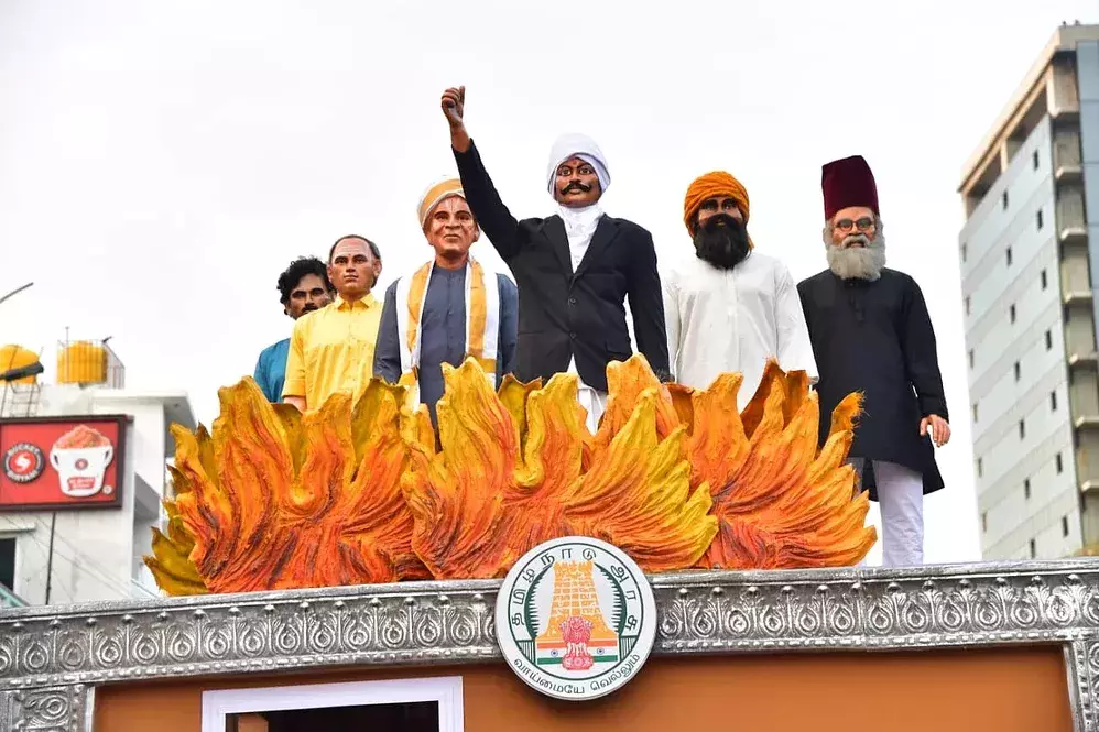 കേന്ദ്രം നിരസിച്ച ടാബ്ലോ സംസ്ഥാന സർക്കാരിന്‍റെ റിപ്പബ്ലിക് ദിന പരേഡിൽ പ്രദർശിപ്പിച്ച് തമിഴ്നാട്