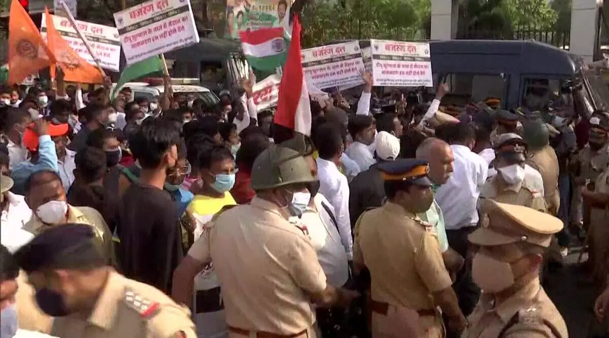 സ്പോർട്സ് പാർക്കിന് ടിപ്പു സുൽത്താെൻറ പേര്; പ്രതിഷേധവുമായി ബി.ജെ.പി, ഒന്നും തീരുമാനിച്ചിട്ടില്ലെന്ന് ശിവ സേന സ്പോർട്സ് പാർക്കിന് ടിപ്പു സുൽത്താെൻറ പേര്; പ്രതിഷേധവുമായി ബി.ജെ.പി, ഒന്നും തീരുമാനിച്ചിട്ടില്ലെന്ന് ശിവ സേന