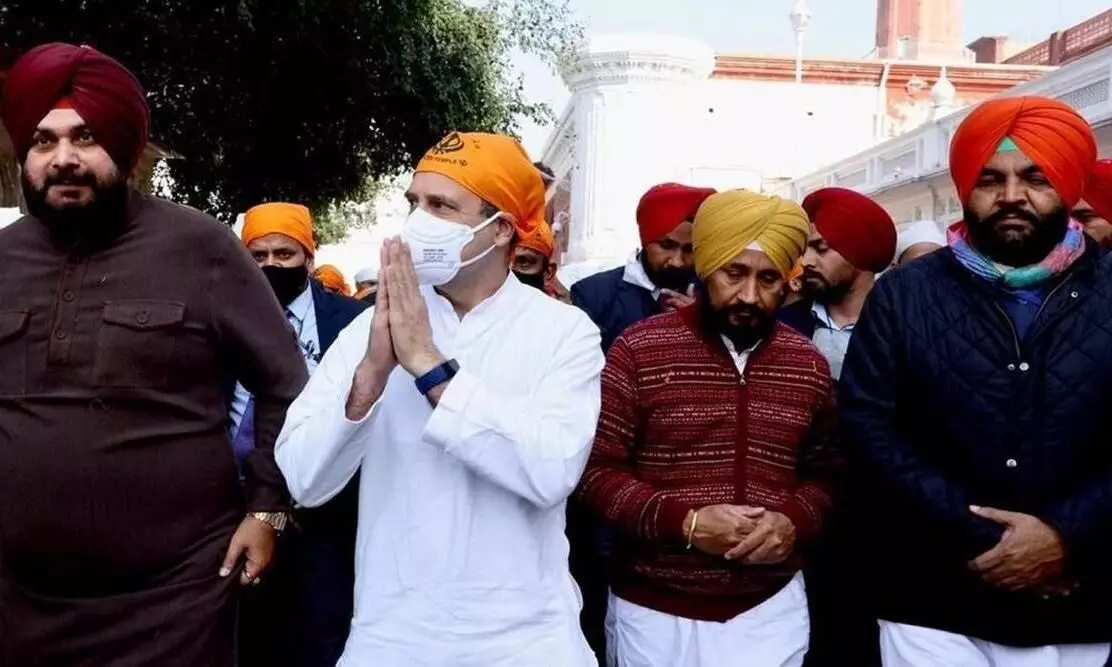 രണ്ടിലൊരാൾ മതി; പഞ്ചാബിൽ കോൺഗ്രസ് മുഖ്യമന്ത്രി സ്ഥാനാർഥിയെ ഉടൻ പ്രഖ്യാപിക്കും -രാഹുൽ ഗാന്ധി രണ്ടിലൊരാൾ മതി; പഞ്ചാബിൽ കോൺഗ്രസ് മുഖ്യമന്ത്രി സ്ഥാനാർഥിയെ ഉടൻ പ്രഖ്യാപിക്കും -രാഹുൽ ഗാന്ധി