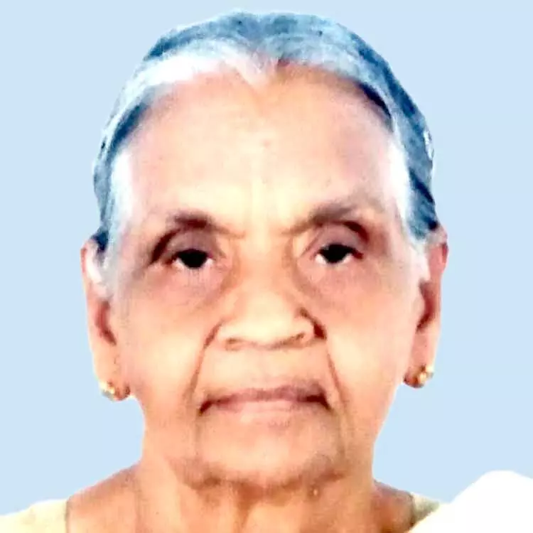 റോ​സ​മ്മ​