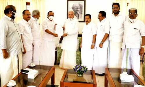 ലോകായുക്ത ഭേദഗതി ഒാർഡിനൻസിൽ ഒപ്പിടരുതെന്ന് ആവശ്യപ്പെട്ട് പ്രതിപക്ഷം ഗവർണറെ കണ്ടു