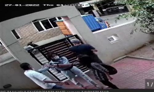 ചിൽഡ്രൻസ് ഹോമിൽനിന്ന് കാണാതായ പെൺകുട്ടികൾ ബംഗളൂരുവിൽ; ഒരാളെ പിടികൂടി, രണ്ടു യുവാക്കളും കസ്റ്റഡിയിൽ