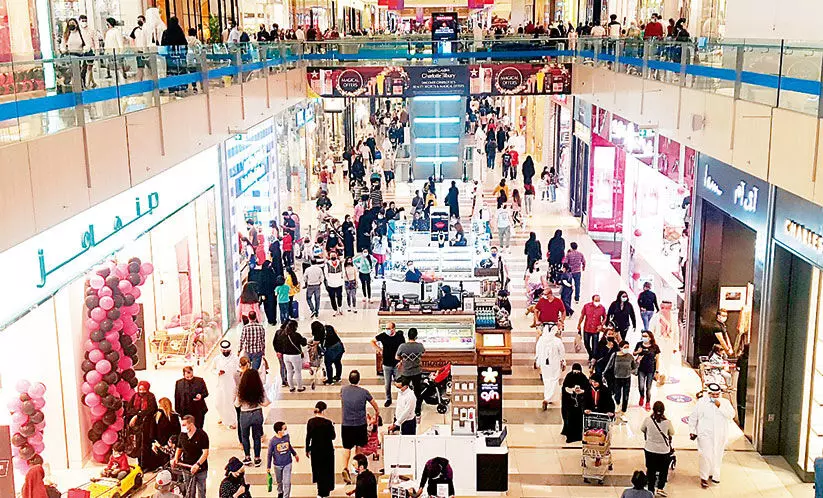 കോവിഡ് നിയന്ത്രണങ്ങളിൽ ഇളവ് കോവിഡ് നിയന്ത്രണങ്ങളിൽ ഇളവ്