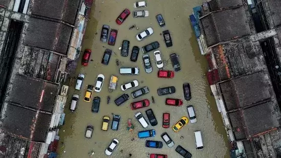 പ്രളയത്തിൽ 140 കോടി ഡോളറിന്റെ നഷ്ടമുണ്ടായെന്ന് മലേഷ്യന് സർക്കാർ പ്രളയത്തിൽ 140 കോടി ഡോളറിന്റെ നഷ്ടമുണ്ടായെന്ന് മലേഷ്യന് സർക്കാർ