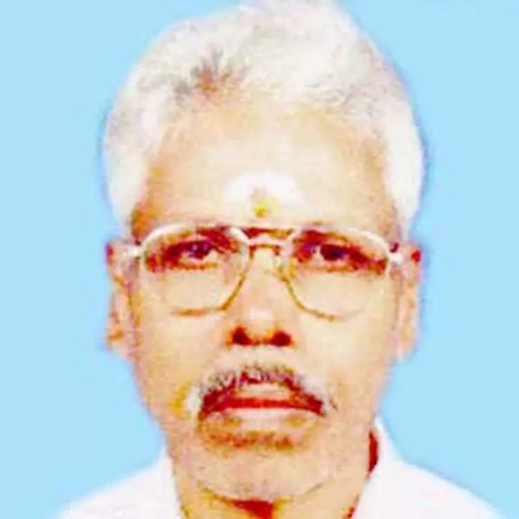 റി​പ്പ​ർ ജ​യാ​ന​ന്ദ​ന്റെ ആ​ക്ര​മ​ണ​ത്തി​ൽ​നി​ന്ന്​ ര​ക്ഷ​പ്പെ​ട്ട നെ​ടു​മ്പി​ള്ളി​ൽ രാ​മ​കൃ​ഷ്ണ​ൻ നി​ര്യാ​ത​നാ​യി