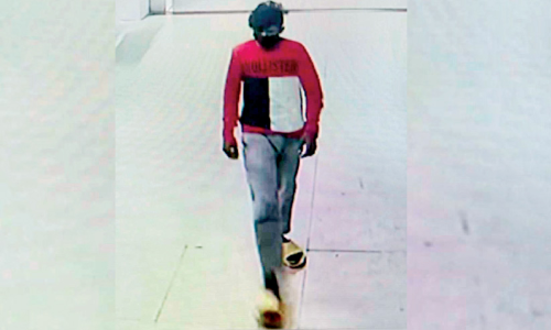 മ​ഞ്ചേ​രി മെ​ഡി​ക്ക​ൽ കോ​ള​ജി​ൽ മൊ​ബൈ​ൽ മോ​ഷ​ണം