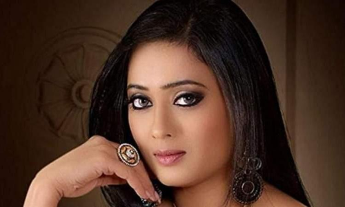 മതവികാരം വ്രണപ്പെടുത്തി: ശ്വേത തിവാരിക്കെതിരെ കേസെടുത്ത് പൊലീസ്