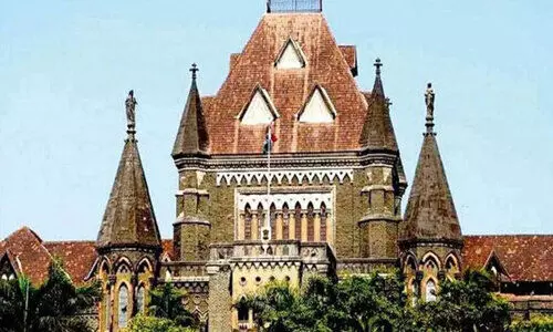 ആൾദൈവത്തിന്​ കന്യാദാനം നൽകിയ പെൺകുട്ടിയെ പീഡിപ്പിച്ചെന്ന്​; ദാനം കൊടുക്കാൻ എന്തധികാരമെന്ന്​ കോടതി