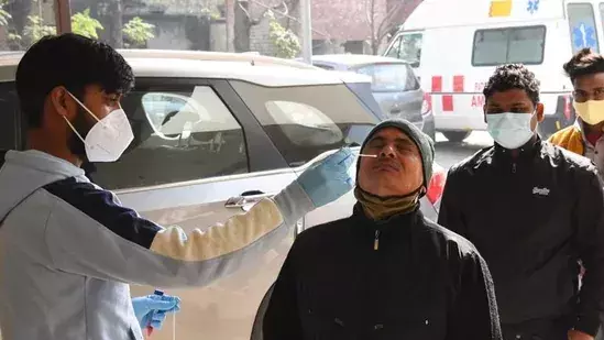 424 പേർക്ക് കോവിഡ്; കാസർകോഡ് പുതിയ രോഗികളില്ല 424 പേർക്ക് കോവിഡ്; കാസർകോഡ് പുതിയ രോഗികളില്ല