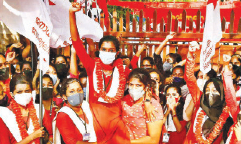 കോളജ് തെരഞ്ഞെടുപ്പ്: കണ്ണൂർ ജില്ലയിൽ എസ്.എഫ്.ഐക്ക് മേധാവിത്വം കോളജ് തെരഞ്ഞെടുപ്പ്: കണ്ണൂർ ജില്ലയിൽ എസ്.എഫ്.ഐക്ക് മേധാവിത്വം