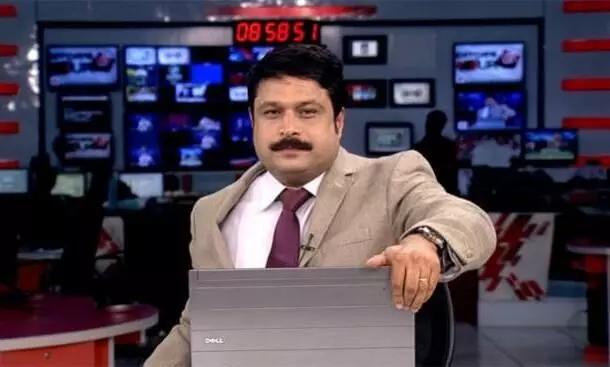 നടിയെ ആക്രമിച്ച കേസ് നടപടികൾ ചർച്ച ചെയ്തു; നികേഷ് കുമാറിനെതിരെ കേസ്