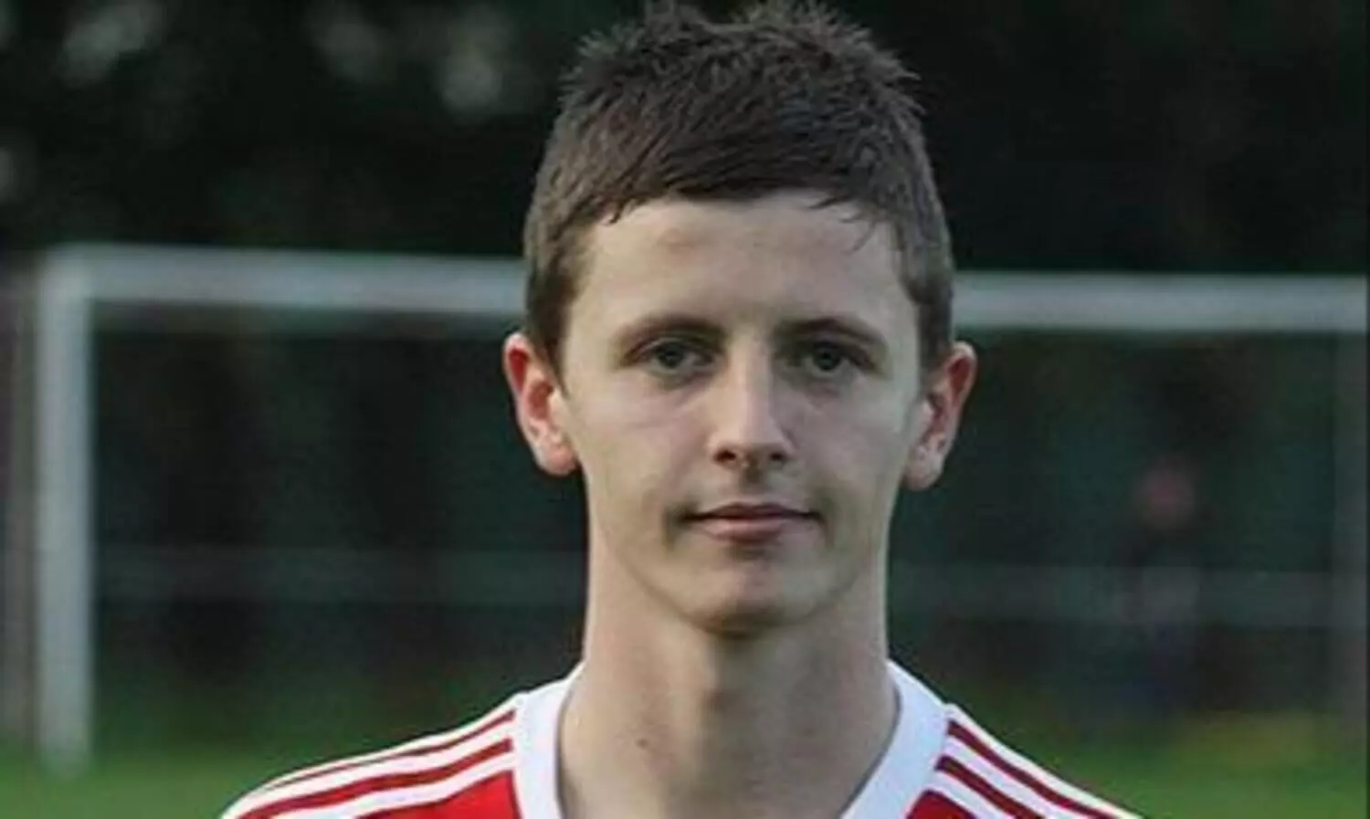 കളിക്കിടെ വില്ലനായി ഹൃദയാഘാതം; ഇംഗ്ലീഷ് ഫുട്ബോള്‍ താരത്തിന് ദാരുണാന്ത്യം