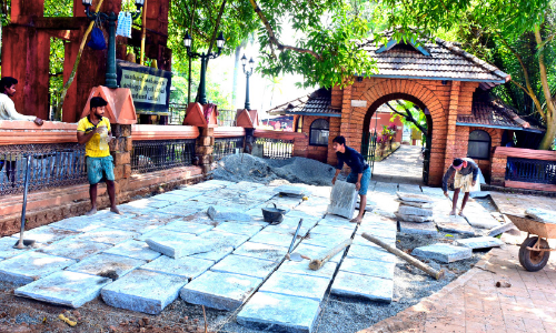 അവസാനഘട്ട നവീകരണത്തിൽ മാനാഞ്ചിറ ലിറ്റററി പാർക്ക്​