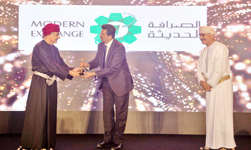 ഒമാ​‍െൻറ വിശ്വസ്​ത ബ്രാൻഡ്​: മോഡേൺ എക്സ്ചേഞ്ചിന്​ പുരസ്കാരം