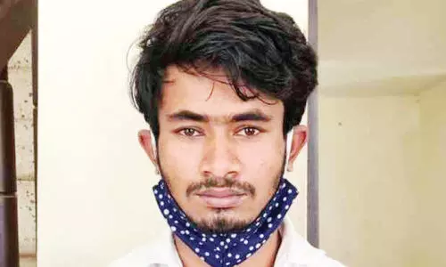 പെ​ൺ​കു​ട്ടി​യോ​ട് മോ​ശ​മാ​യി പെ​രു​മാ​റി; അ​ന്ത​ർ സം​സ്ഥാ​ന തൊ​ഴി​ലാ​ളി പി​ടി​യി​ൽ