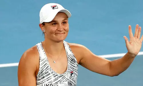 ആസ്ട്രേലിയൻ ഓപ്പൺ നാട്ടുകാരി ആഷ് ലി ബാർതിക്ക്; ആസ്ട്രേലിയൻ താരം കിരീടം ചൂടുന്നത് 44 വർഷത്തിനുശേഷം