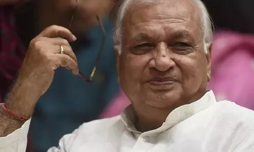 രാജ്​ഭവനു​മേൽ ആർ.എസ്​.എസ്​ നിയന്ത്രണം; ഗവർണർക്ക്​ പേഴ്​സനൽ സ്റ്റാഫ്