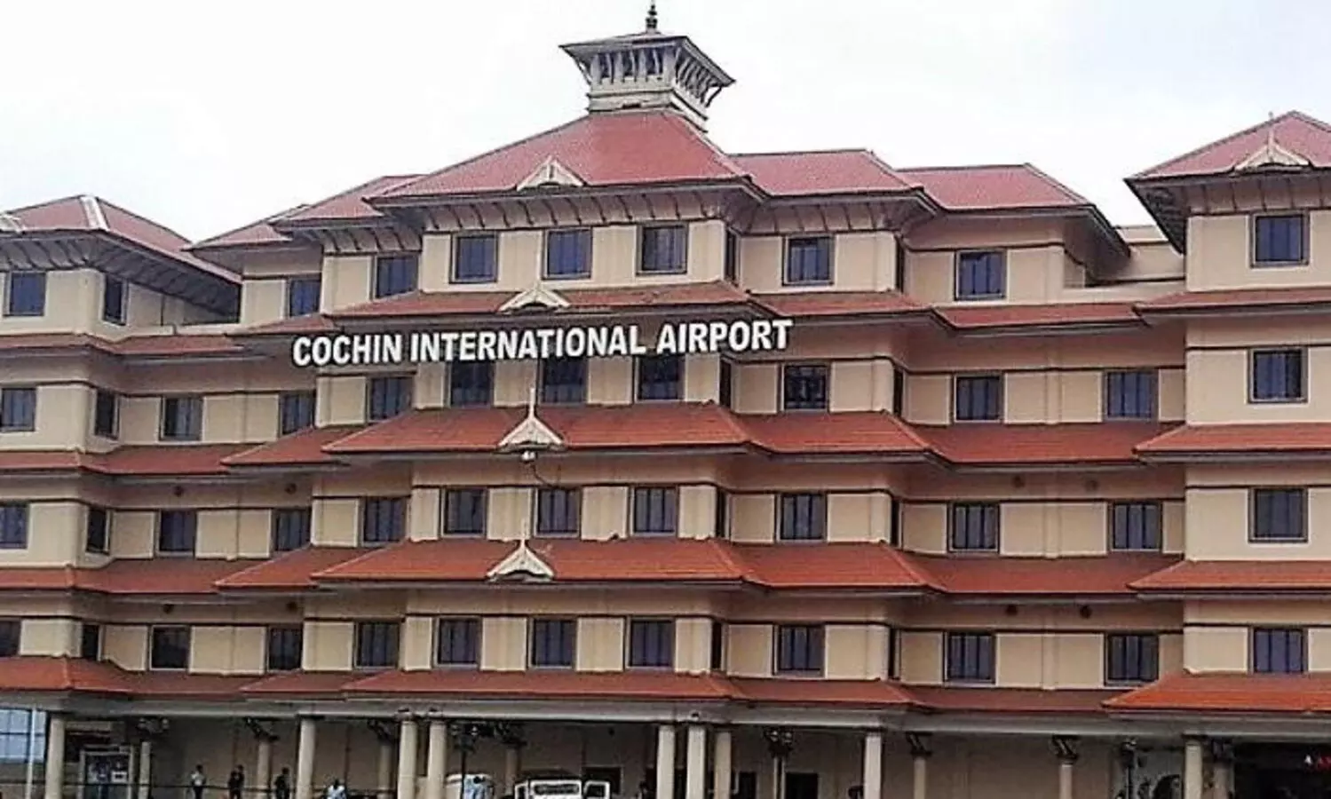 കൊച്ചി രാജ്യത്തെ മൂന്നാമത്തെ തിരക്കേറിയ വിമാനത്താവളം