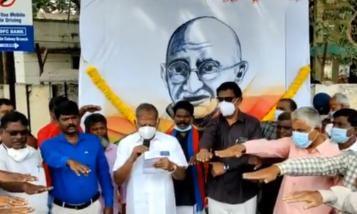 ആർ.എസ്​.എസിനെ പറയരുതെന്ന് പൊലീസ്; ഗോഡ്​സെയുടെ പിൻഗാമികൾക്ക്​ ഇവിടെ ഇടമില്ലെന്ന്​ പ്രതിജ്ഞയെടുക്കാമെന്ന്​ സ്റ്റാലിൻ