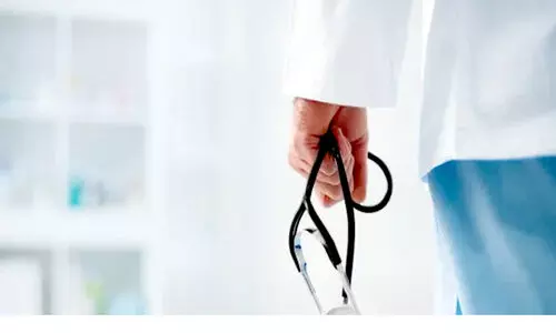 ആവശ്യത്തിന് ഡോക്ടർമാരില്ല; അണിയാരം പി.എച്ച്.സിയിൽ രോഗികൾ ദുരിതത്തിൽ ആവശ്യത്തിന് ഡോക്ടർമാരില്ല; അണിയാരം പി.എച്ച്.സിയിൽ രോഗികൾ ദുരിതത്തിൽ