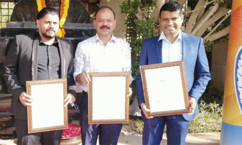 കെ.എം.സി.സി പ്രവര്‍ത്തകര്‍ക്ക് എംബസിയുടെ ആദരം