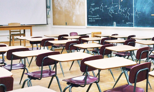 പൊ​തു​വി​ദ്യാ​ല​യ​ങ്ങ​ൾ തു​റ​ന്നു