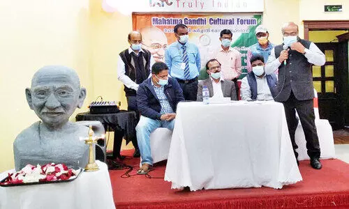 മ​ഹാ​ത്മാ ഗാ​ന്ധി​യു​ടെ ര​ക്ത​സാ​ക്ഷി ദി​നം ആ​ച​രി​ച്ചു